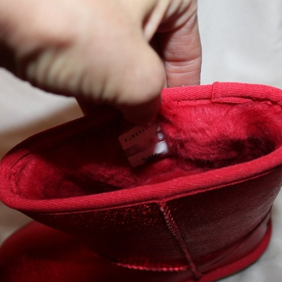 NIB UGG RED METALLIC GLITTER CLASSIC SHORT BOOTS YOUTH 4 5 WOMEN'S 6 7 - Picture 7 of 8